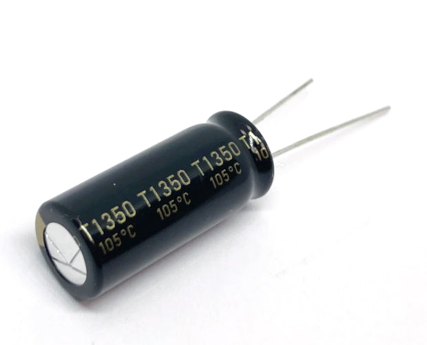 【販売終了】超低インピーダンス 電解コンデンサ 10V 2200μF (20個入) ■限定特価品■ /10MCZ2200M10X25-20P