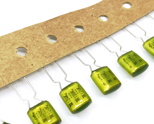 ポリエステルフィルムコンデンサ 50V 0.12μF±10% (100個入) ■限定特価品■