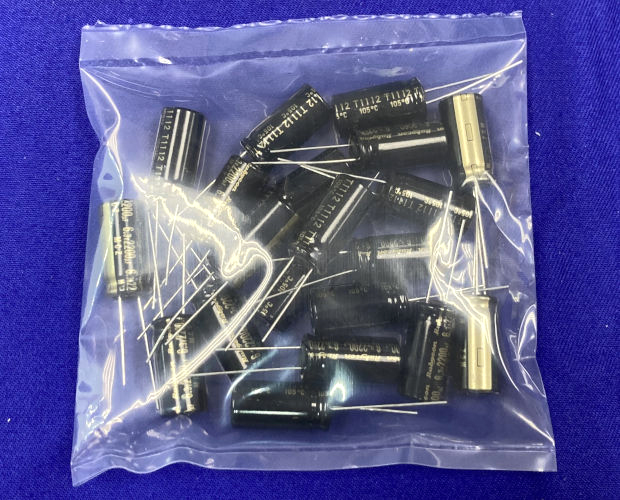 超低インピーダンス電解コンデンサ 6.3V 2200μF (20個入) ■限定特価品■