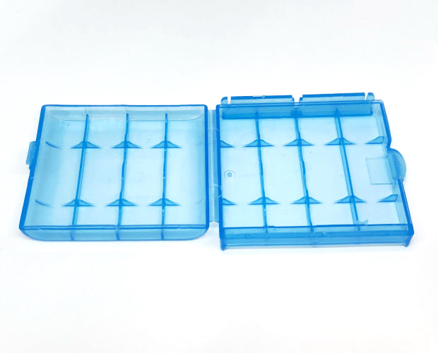 単3形×4本用 バッテリー収納ケース 青