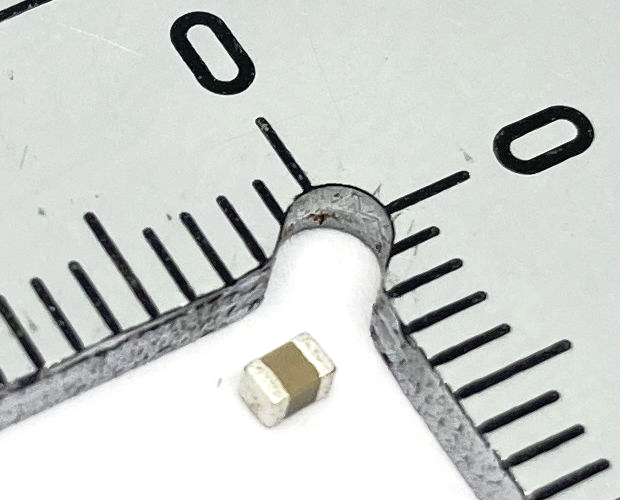 積層セラミックチップコンデンサ 10V 4.7μF ±10% (100個入) ■限定特価品■