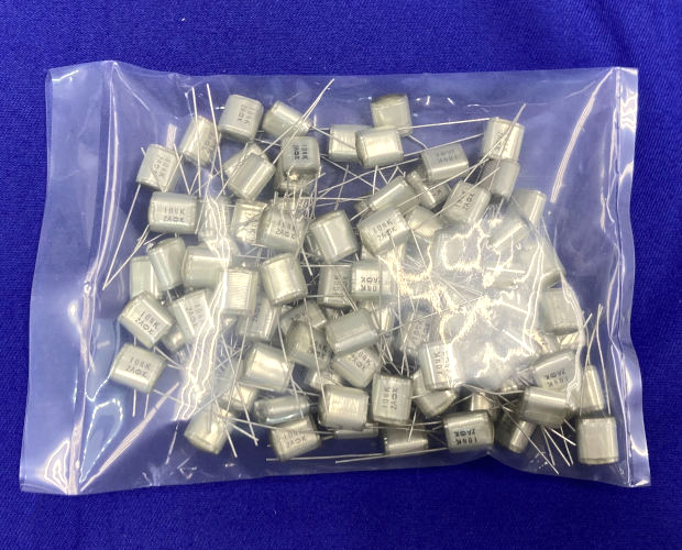 マルコン電子 フィルムコンデンサ 100V 0.1μF ±10% (100個入) ■限定特価品■