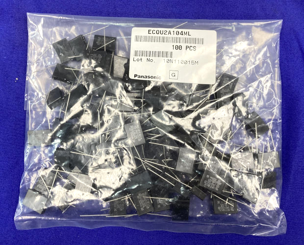 メタライズドフィルムコンデンサ AC275V 0.1μF ±20% (100個入) ■限定特価品■