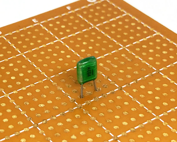 ヤマト科学 フィルムコンデンサ 50V 0.01μF ±10% (200個入) ■限定特価品■