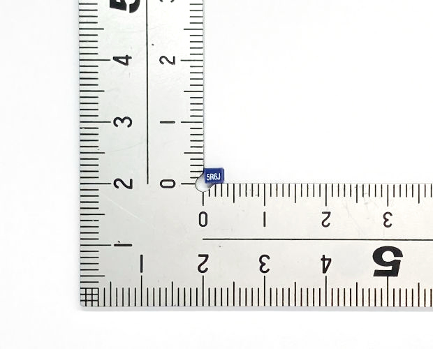 チップインダクタ 3225サイズ 5.6μH 1.6Ω 200mA (100個入) ■限定特価品■