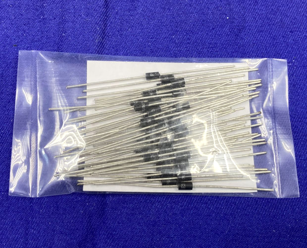 Littelfuse Inc. 双方向TVSタイオード 1.5W 33V (50個入) ■限定特価品■