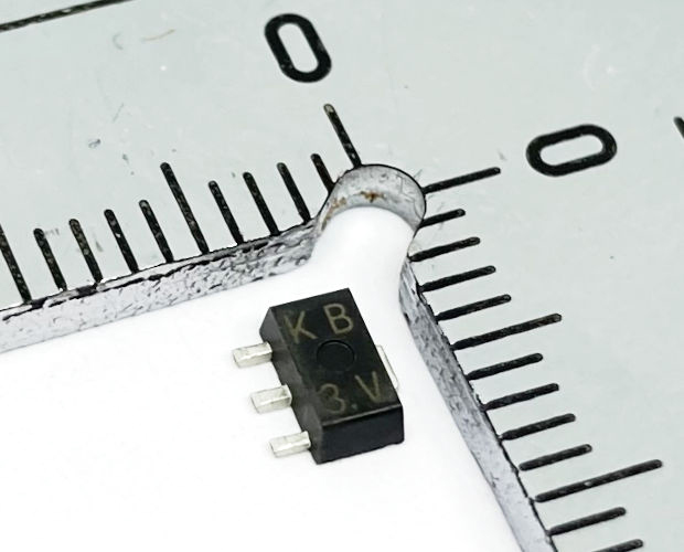 セイコーインスツルメンツ 高精度低ドロップ三端子レギュレータ DC3V 100mA (50個入) ■限定特価品■