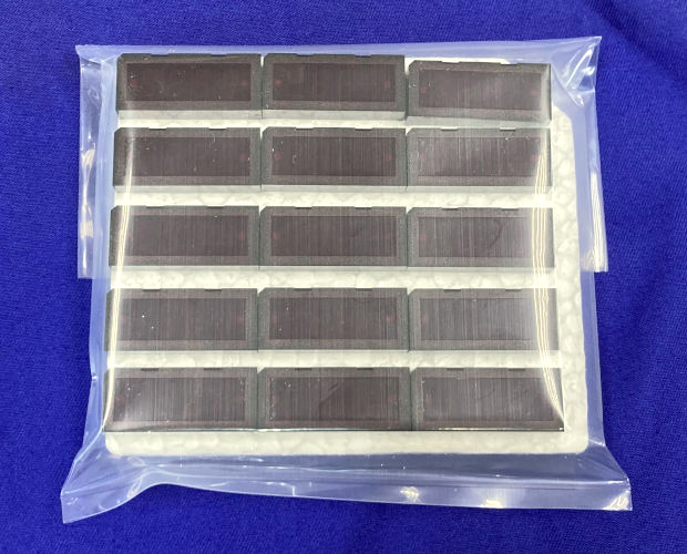 時計表示向け 4桁7セグLED アノードコモン ダイナミック駆動 赤 (15個入) ■限定特価品■